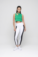 Crop top rib con detalle en hombro