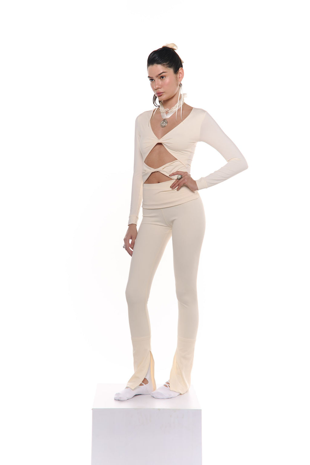 Olyra  long sleeve licrada beige