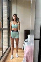 Sample short verde menta XS look 16