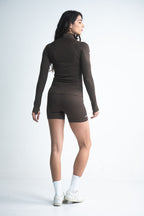 chaqueta deportiva en tela seamless color café para mujer