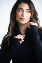 chaqueta deportiva en tela seamless color negro para mujer