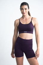 crop top deportivo para mujer de tela seamless en color morado