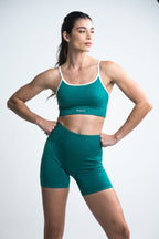 crop top deportivo para mujer de tela seamless en color aguamarina