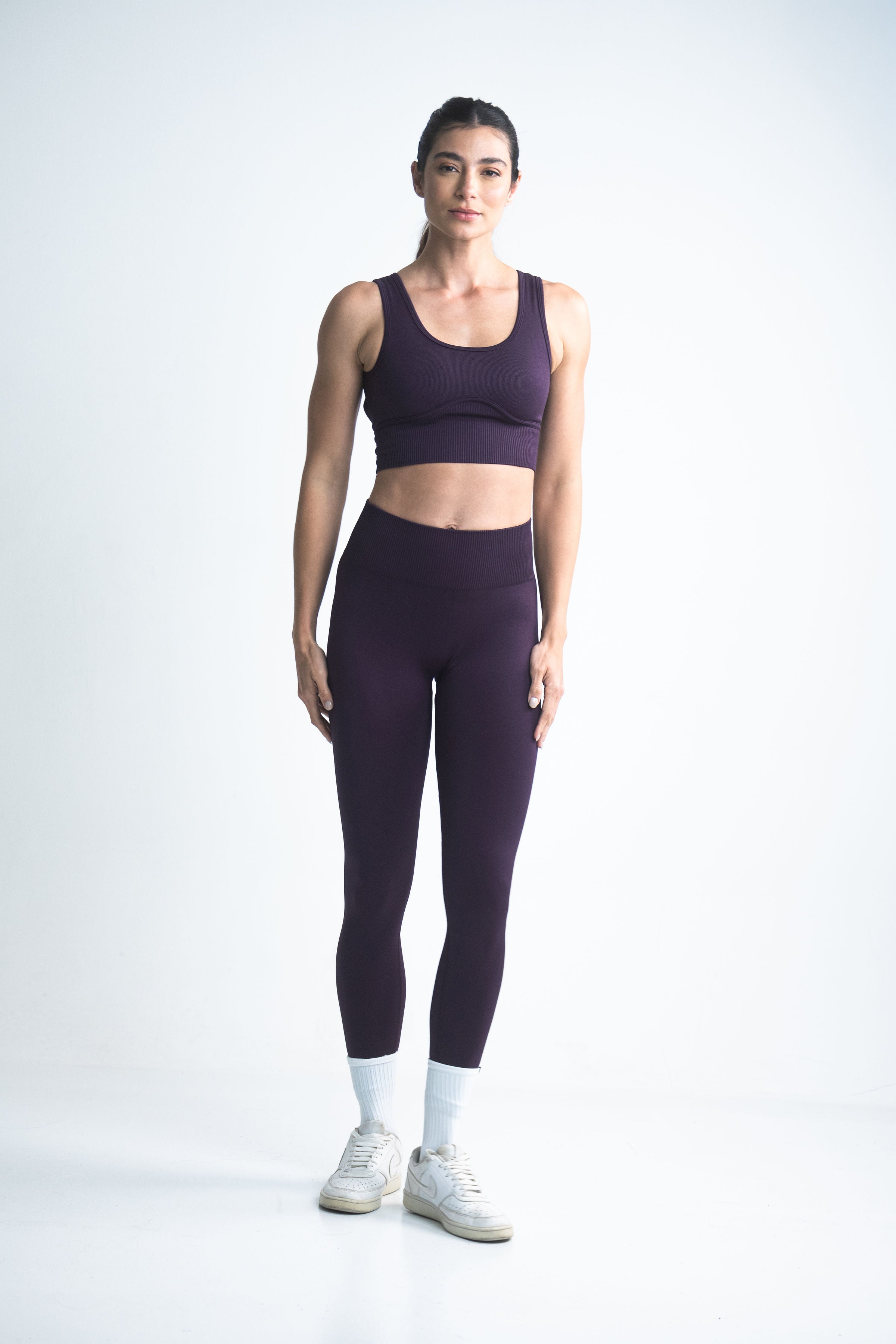 leggins deportivos tiro alto color morado