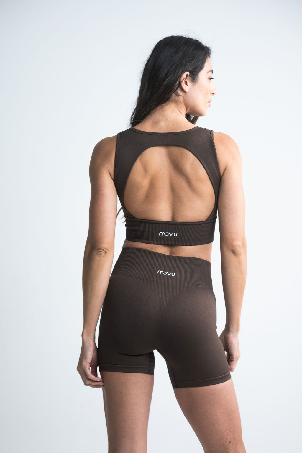 Short deportivo de tiro alto para mujer de tela seamless en color café
