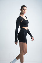 Short deportivo de tiro alto para mujer de tela seamless en color negro